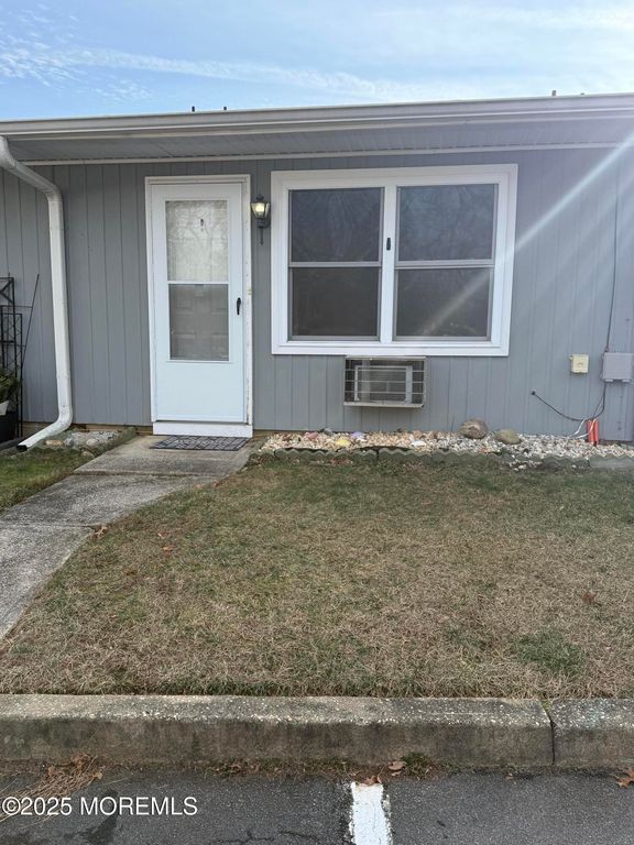 479 Dartmoor Court B, Lakewood, NJ 08701