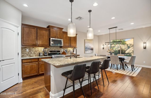 3760 E COVEY Lane, Phoenix, AZ 85050