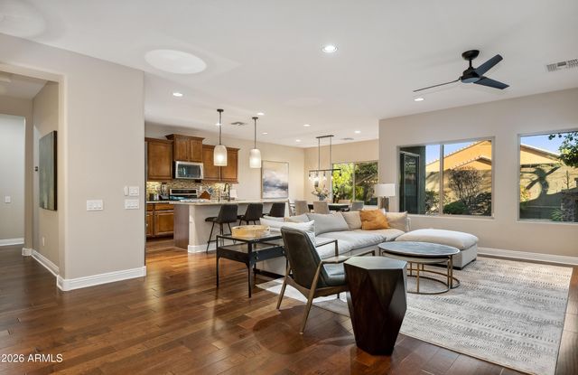 3760 E COVEY Lane, Phoenix, AZ 85050