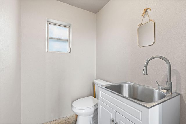 270 SW 33rd Street, Fort Lauderdale, FL 33315