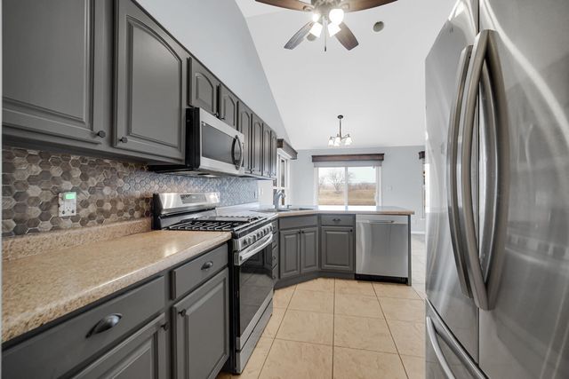 1517 Rosewood Lane, Schererville, IN 46375