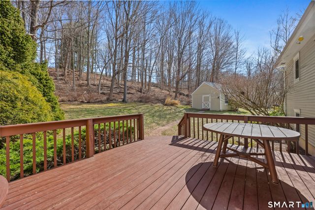16 Sherwood Road, Ridgefield, CT 06877