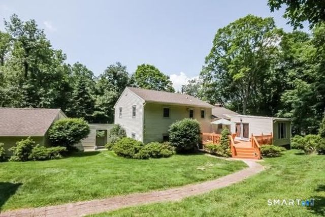 16 Sherwood Road, Ridgefield, CT 06877