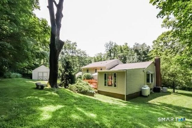16 Sherwood Road, Ridgefield, CT 06877