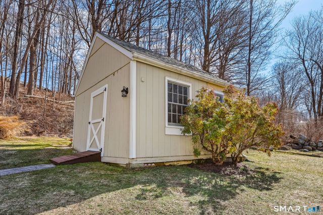 16 Sherwood Road, Ridgefield, CT 06877