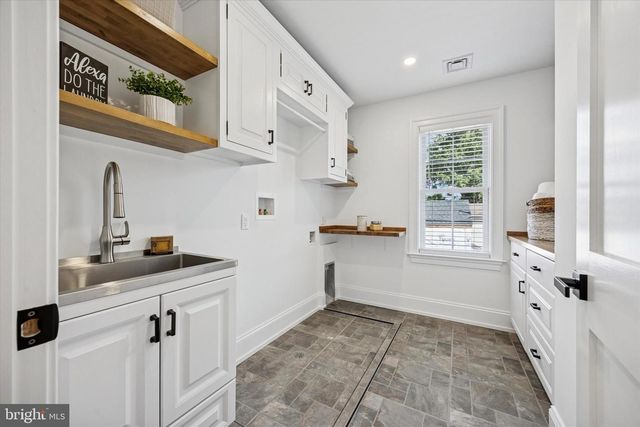 412 E JEFFERSON, Media, PA 19063