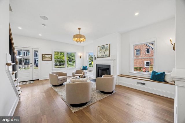 412 E JEFFERSON, Media, PA 19063