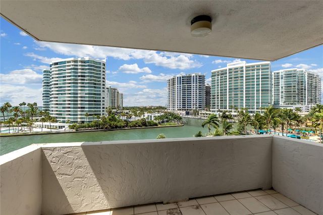 101 SUNSET DRIVE PH1, Sarasota, FL 34236