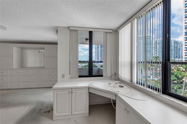 101 SUNSET DRIVE PH1, Sarasota, FL 34236
