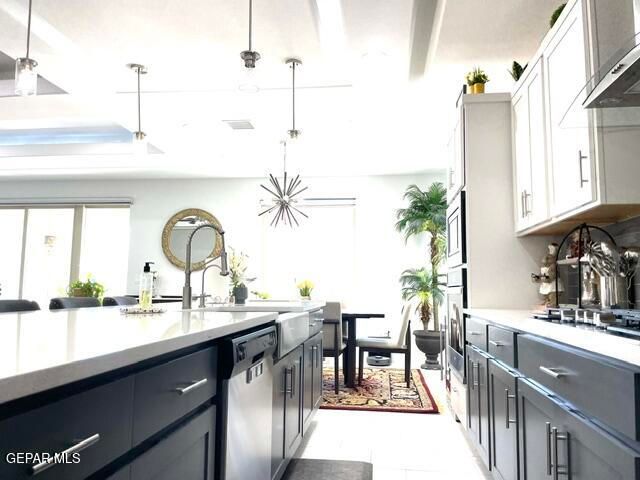 2382 ENCHANTED CROWN Lane, El Paso, TX 79911