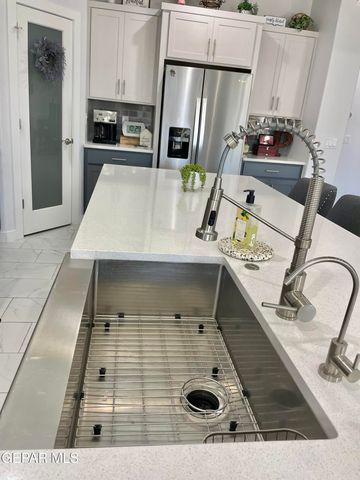 2382 ENCHANTED CROWN Lane, El Paso, TX 79911