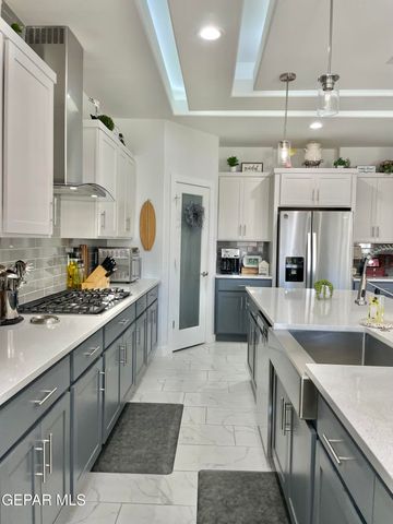 2382 ENCHANTED CROWN Lane, El Paso, TX 79911