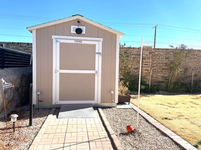 2382 ENCHANTED CROWN Lane, El Paso, TX 79911