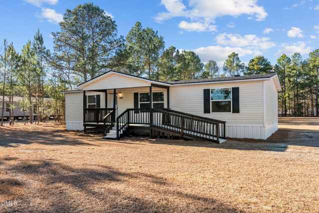 2800 Lobelia Road, Vass, NC 28394