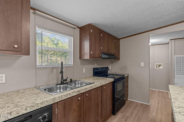 2800 Lobelia Road, Vass, NC 28394