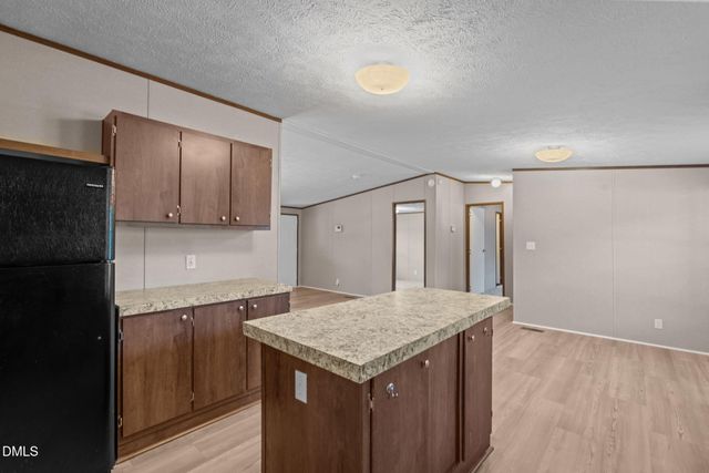 2800 Lobelia Road, Vass, NC 28394