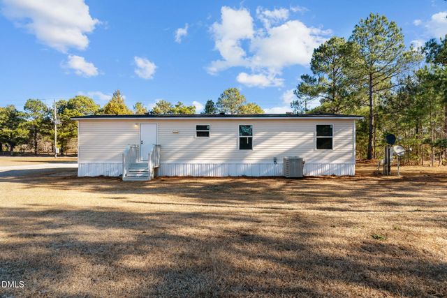 2800 Lobelia Road, Vass, NC 28394