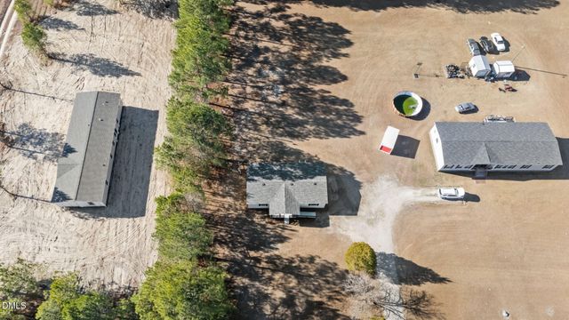 2800 Lobelia Road, Vass, NC 28394