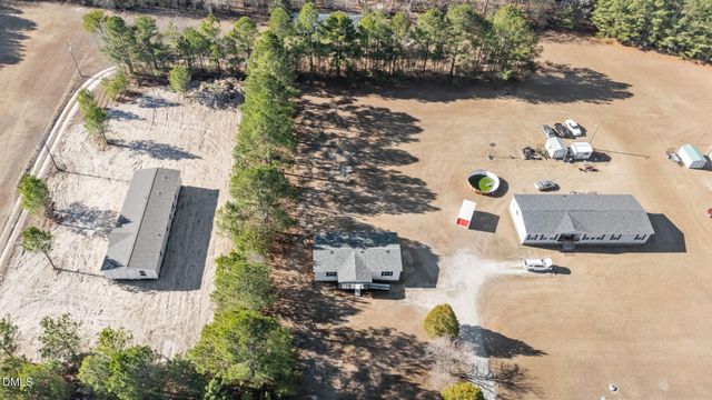 2800 Lobelia Road, Vass, NC 28394