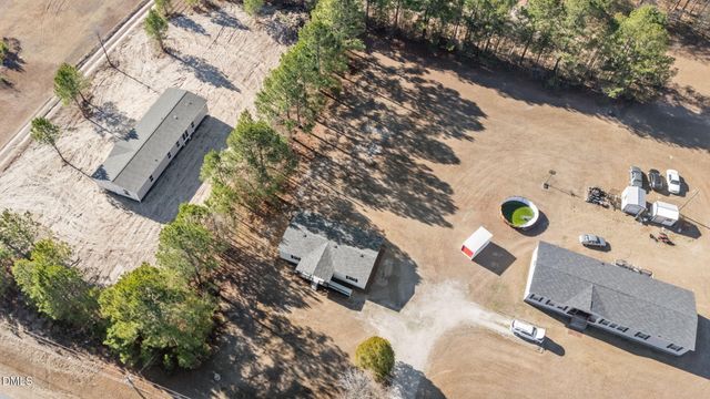 2800 Lobelia Road, Vass, NC 28394