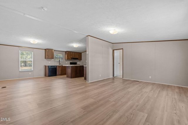 2800 Lobelia Road, Vass, NC 28394