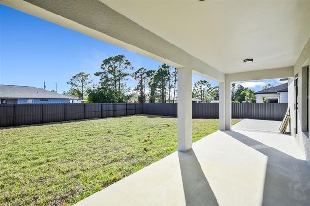 3411 27th ST SW, Lehigh Acres, FL 33976