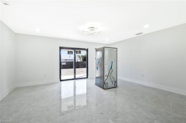 3411 27th ST SW, Lehigh Acres, FL 33976