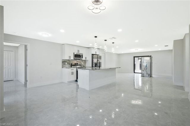 3411 27th ST SW, Lehigh Acres, FL 33976