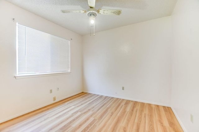 11948 Sunhillow BND A & B, Austin, TX 78758