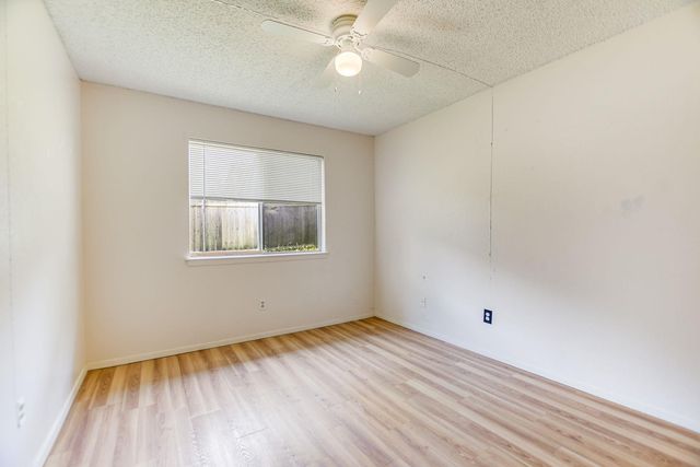 11948 Sunhillow BND A & B, Austin, TX 78758