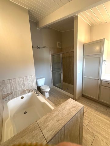 2211 Benjamin Lane, Bloomington, IL 61701