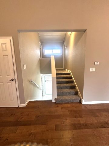 2211 Benjamin Lane, Bloomington, IL 61701