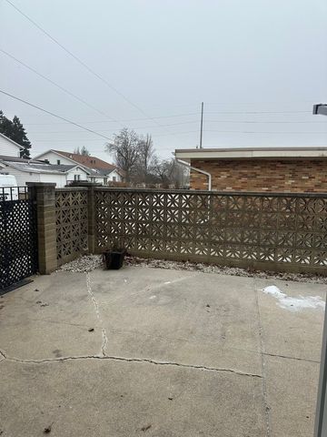 2211 Benjamin Lane, Bloomington, IL 61701