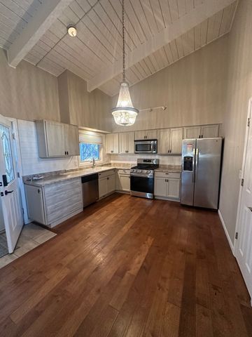 2211 Benjamin Lane, Bloomington, IL 61701