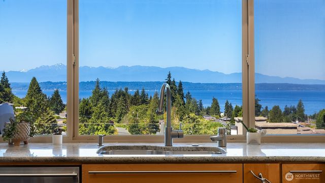 227 Highland Drive, Edmonds, WA 98020