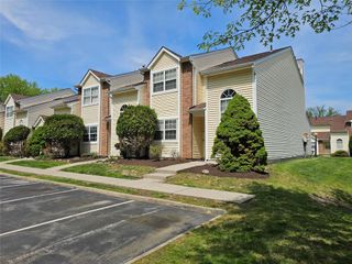 23 Woodlake Drive, Middletown, NY 10940