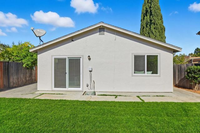 232 Loupe Court, Gilroy, CA 95020
