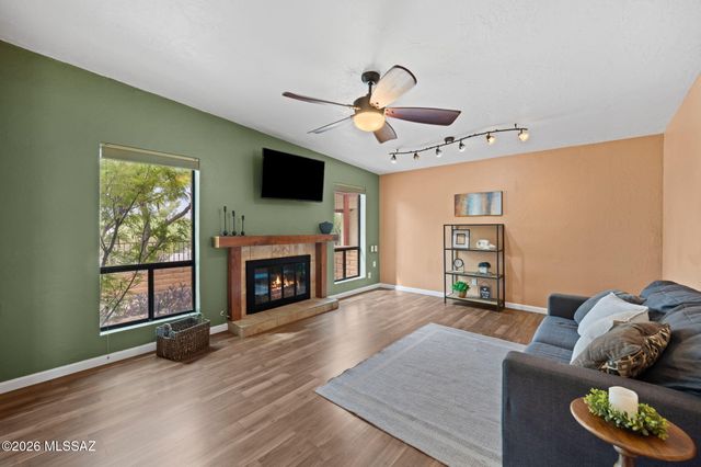 10231 E Discovery Drive, Tucson, AZ 85748