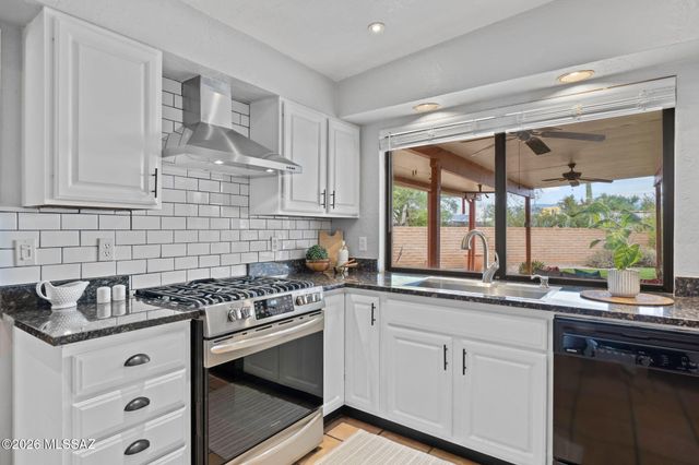 10231 E Discovery Drive, Tucson, AZ 85748