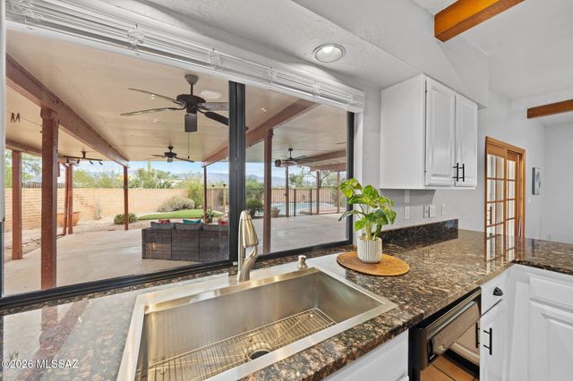 10231 E Discovery Drive, Tucson, AZ 85748
