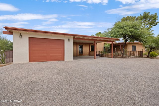 10231 E Discovery Drive, Tucson, AZ 85748