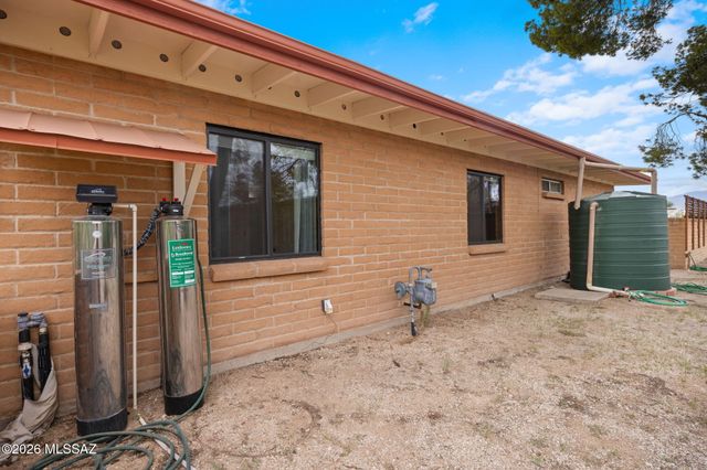 10231 E Discovery Drive, Tucson, AZ 85748