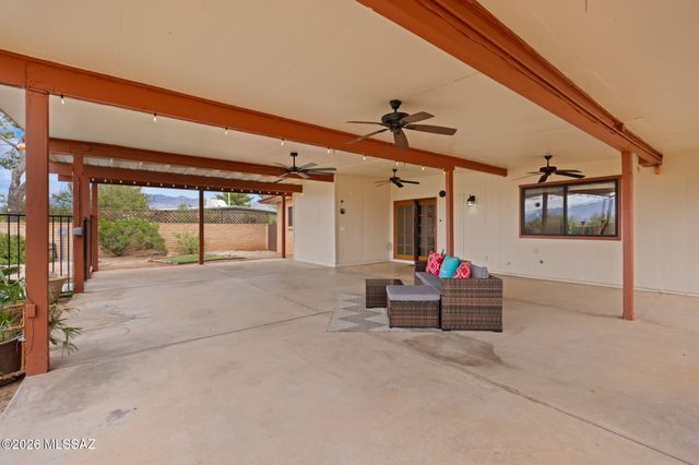 10231 E Discovery Drive, Tucson, AZ 85748