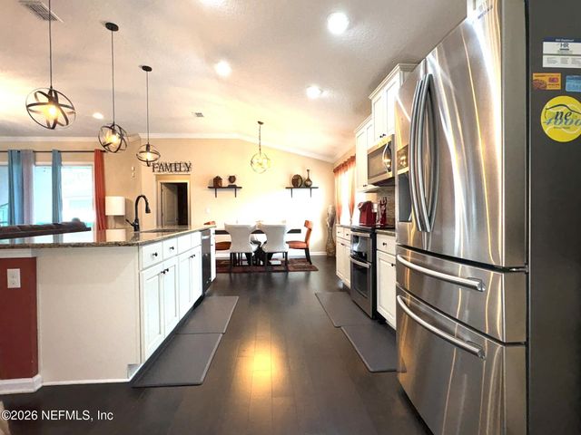 5427 PARKSIDE LAKES Drive, Jacksonville, FL 32257