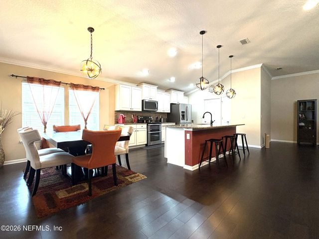 5427 PARKSIDE LAKES Drive, Jacksonville, FL 32257