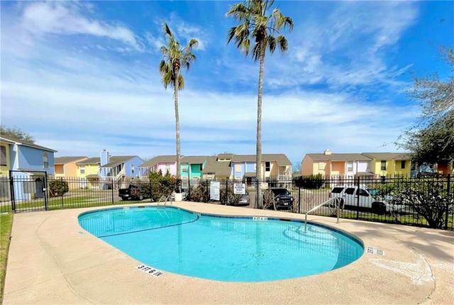6702 Everhart H104, Corpus Christi, TX 78413