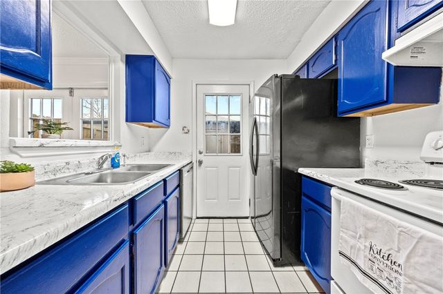 6702 Everhart H104, Corpus Christi, TX 78413