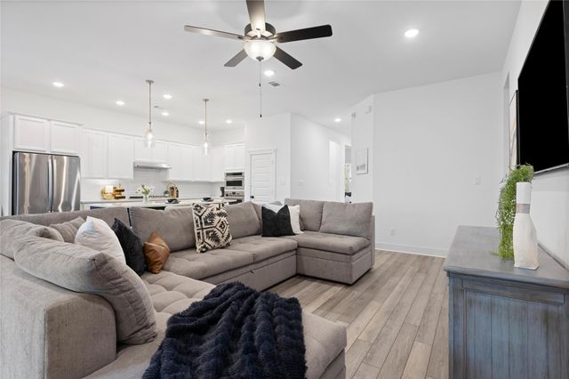 18526 Parkland Row Drive, Cypress, TX 77433