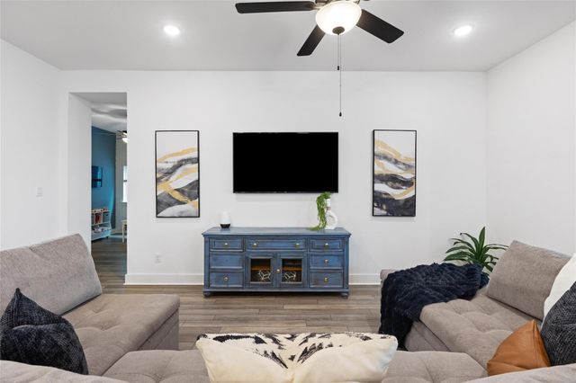 18526 Parkland Row Drive, Cypress, TX 77433