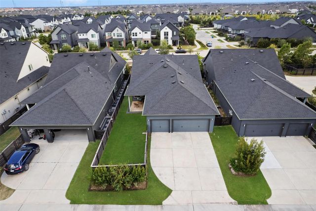 18526 Parkland Row Drive, Cypress, TX 77433